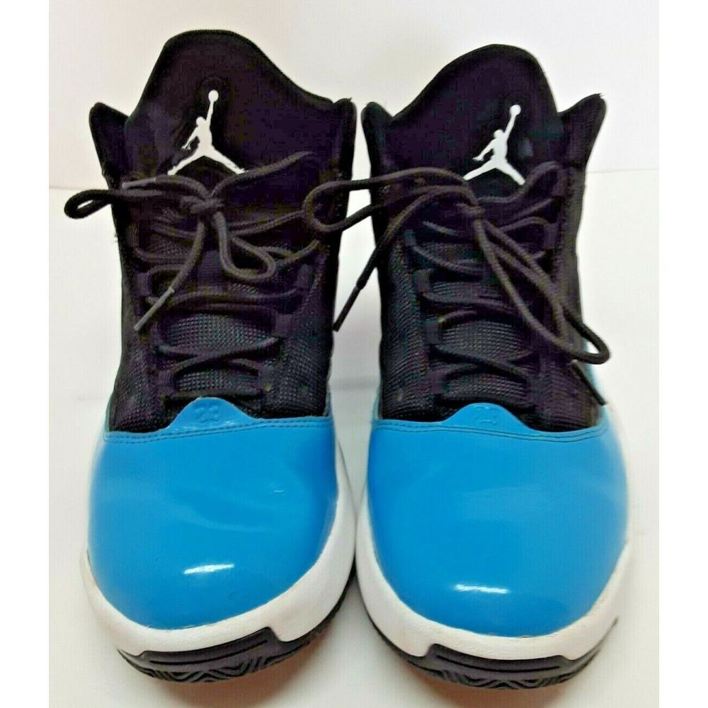 Men's Nike Air Jordan Max Aura 2 'UNC' Shoe Size 9.5 Black White Blue CK6636-041